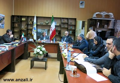 نشست هم اندیشی و بررسی وضعیت ترافیك بندرانزلی با معرفی مشاور ترافیك شهرداری برگزار شد