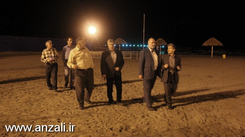 گزارش تصویری بازدید شهردار و نماینده شهر از طرح سالم سازی دریا