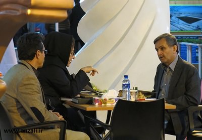شهردار بندرانزلی: باید شهر انزلی را از نمادها و تندیسهای زیبا و پرمعنی غنی كنیم