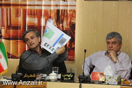 شهرداردرجلسه علنی شورای شهر به سوالات یكی از اعضای شورا پاسخ داد