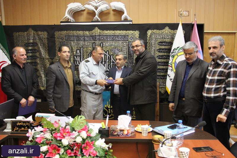 انتخاب آتش نشان نمونه