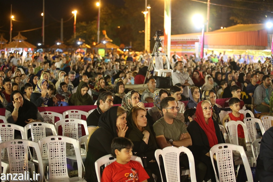 گزارش تصویری از پنجمین شب جشن های چهارمین جشنواره گلدهی لاله های تالابی