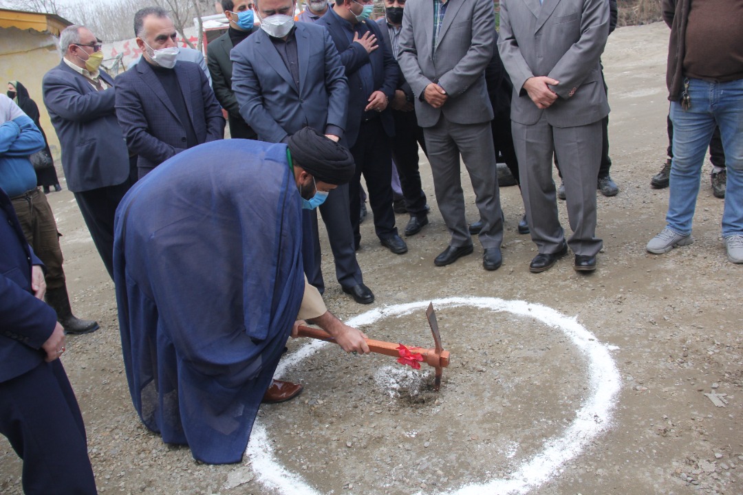 کلنگ زنی بازار میوه و  تره بار در بندرانزلی