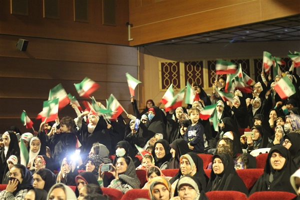 رونمایی از سرود ایران عزیز در بندرانزلی با حضور شهردار بندرانزلی