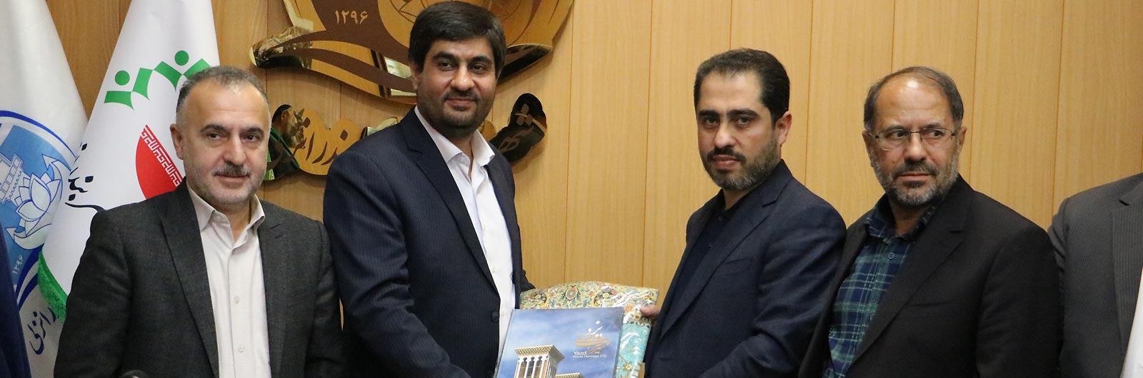 تفاهم نامه خواهرخواندگی بندر انزلی و یزد