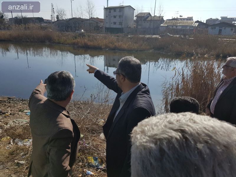 بازديد از محل ايجاد پل عابر پياده خيابان ميرزاكوچك خان