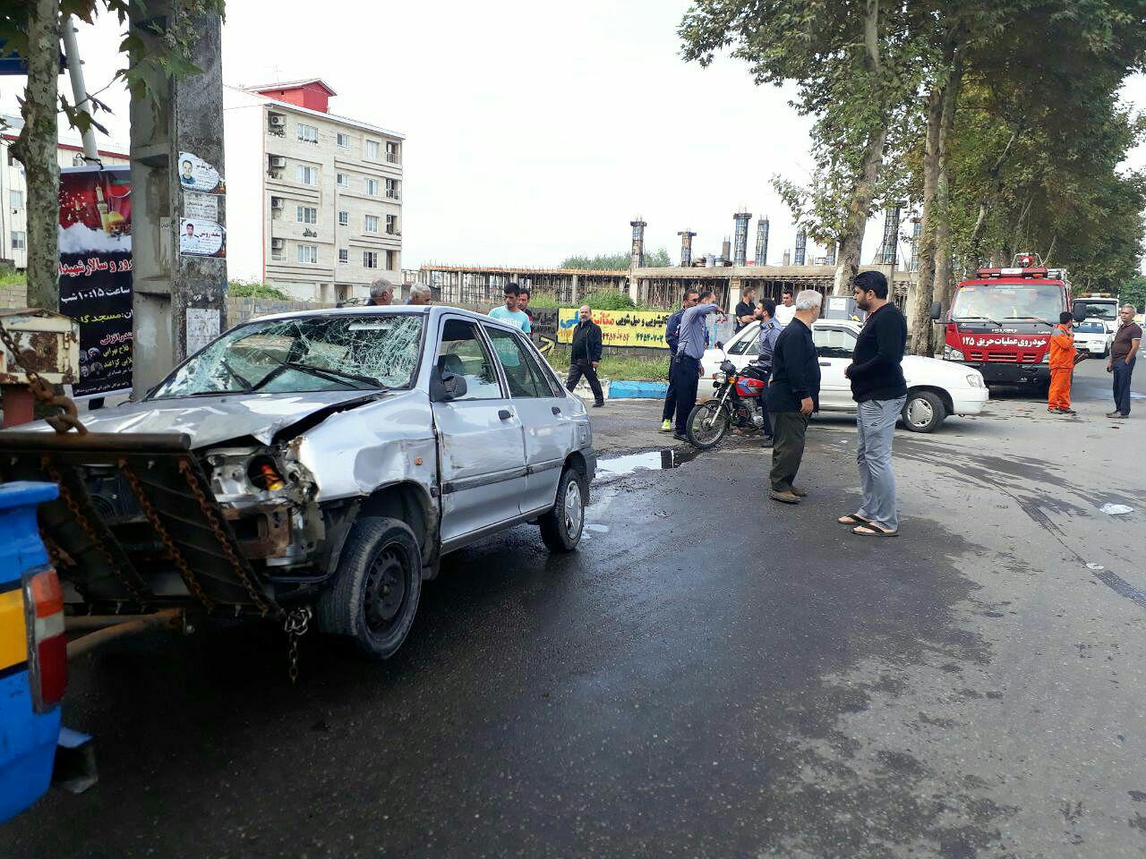 تصادف شدید یک خودرو پراید منجر به فوت پرسنل شهرداری بندرانزلی شد